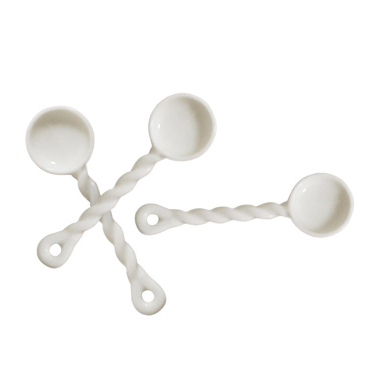Vintage Table Set of 3 Spoons / Vanilla