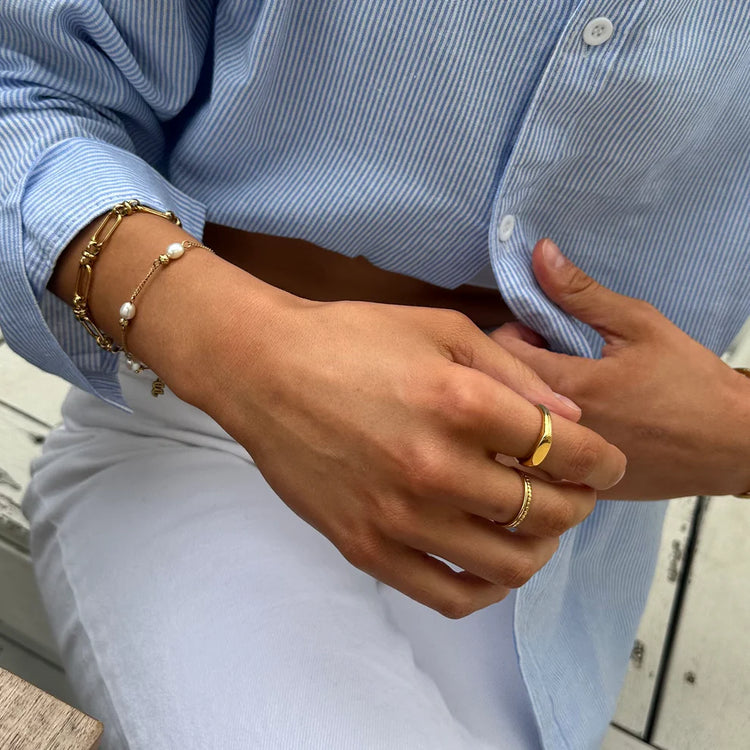 Off Court Pearl Bracelet