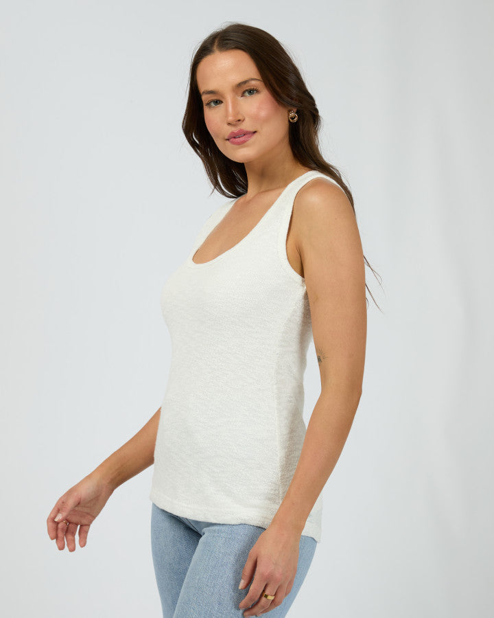 Leonie Tank