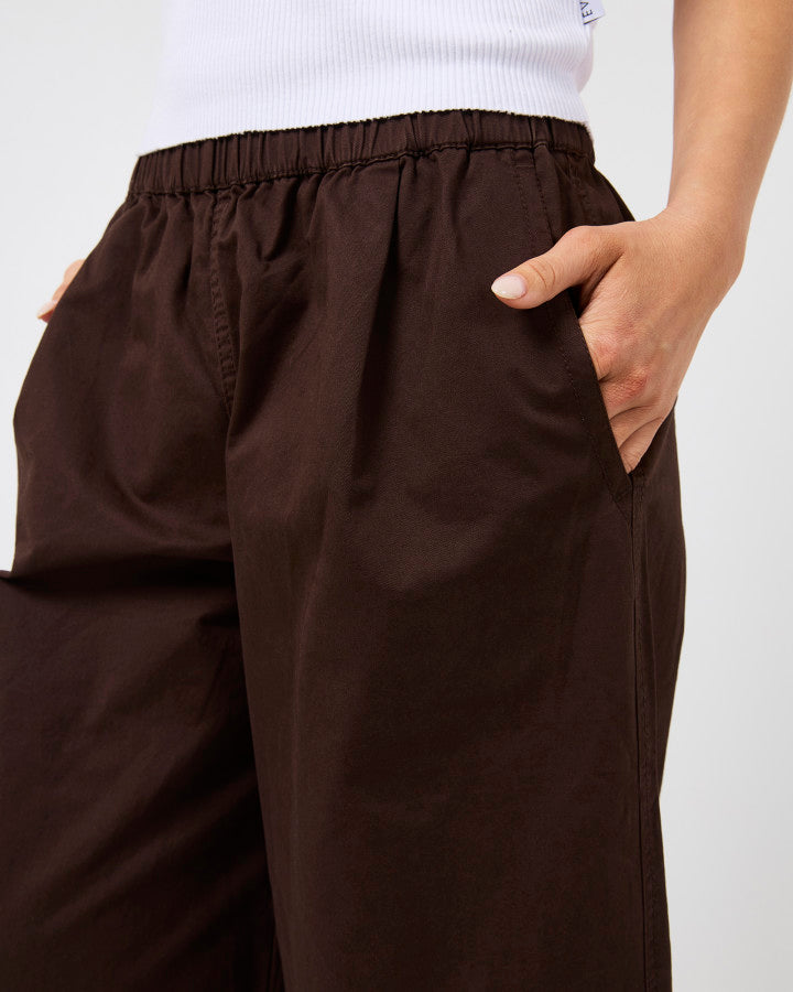 Margo Barrel Pant | Choc