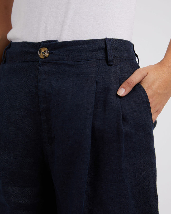 Oakleigh Short | Dark Sapphire