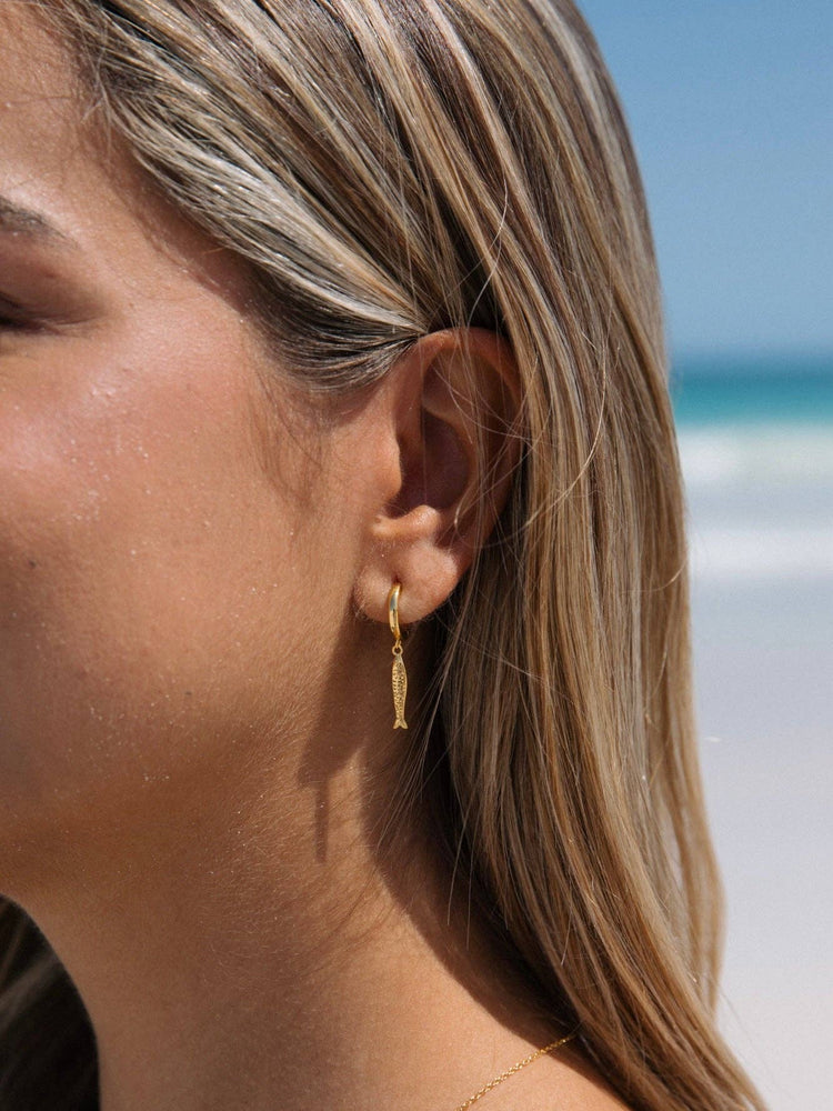 Sardine Hoops in 18k Gold