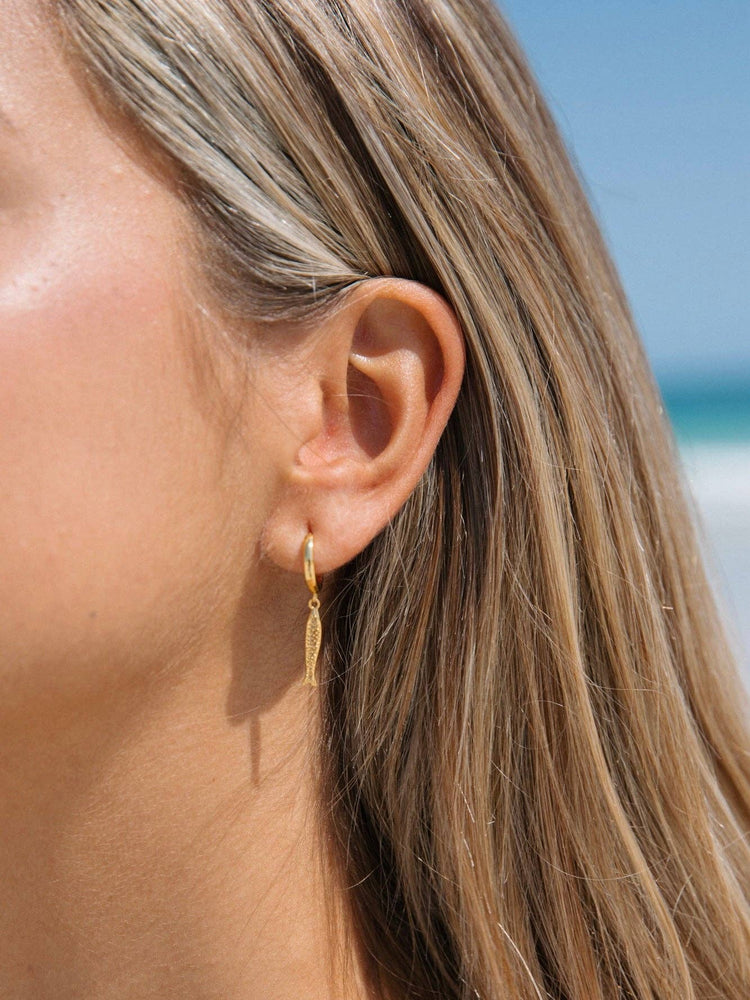 Sardine Hoops in 18k Gold