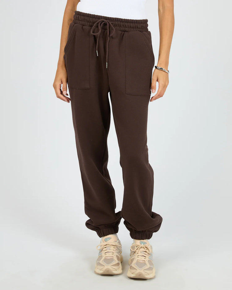 Silent Luxe Cuffed Trackpant | Chocolate
