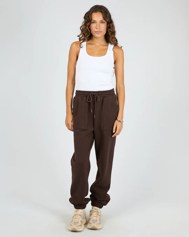 Silent Luxe Cuffed Trackpant | Chocolate