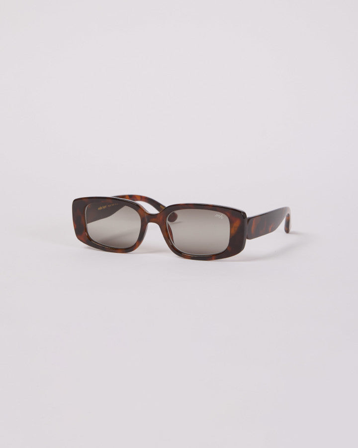 Freja Sunglasses | Tortoise