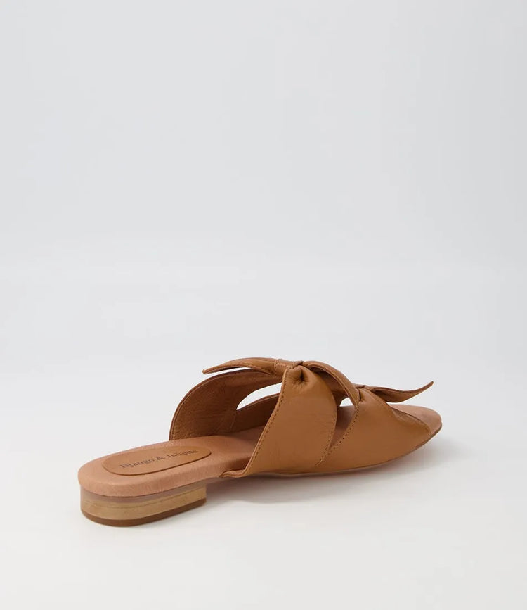 Pakia | Tan