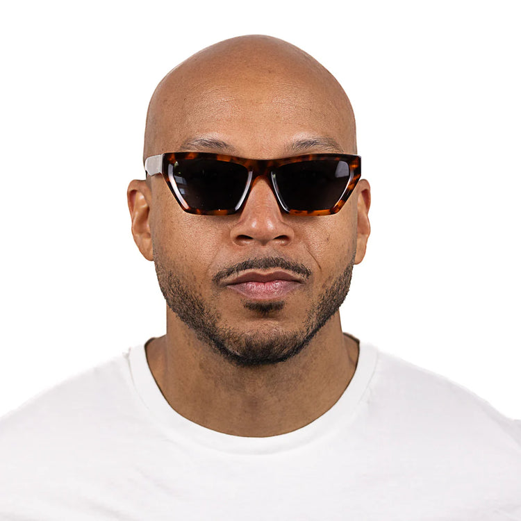 BEYOND SUNKISSED - Bio Acetate Tortoise Frame l Black Polarised Lens