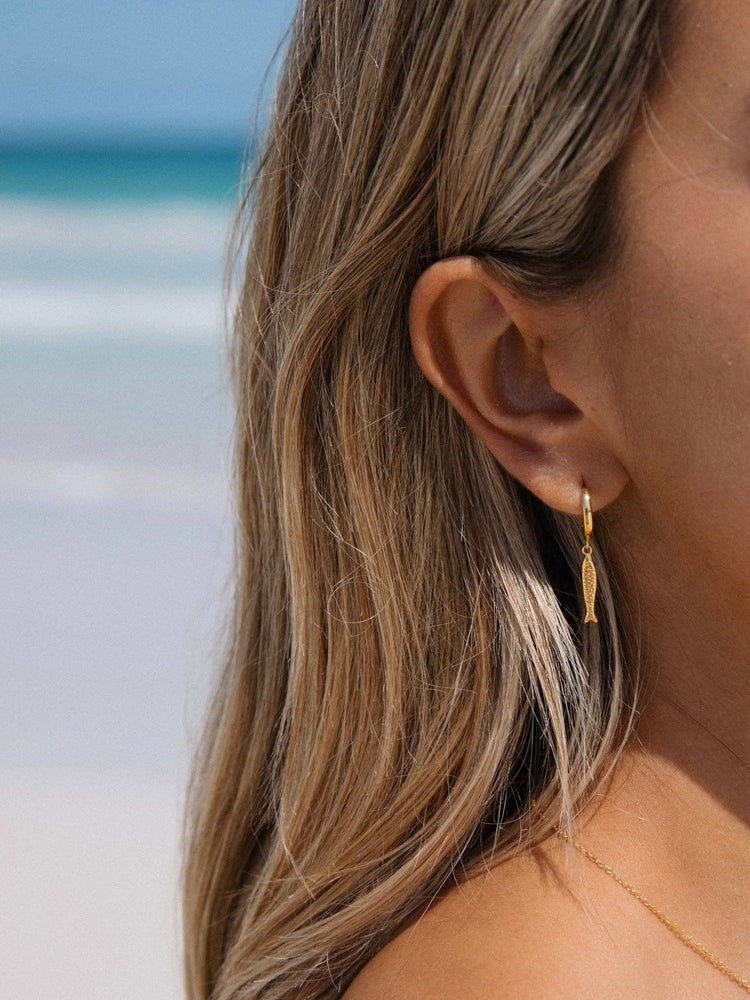 Sardine Hoops in 18k Gold