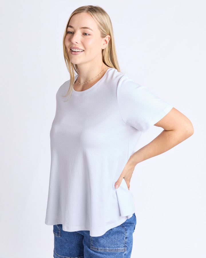 Daisy Tee