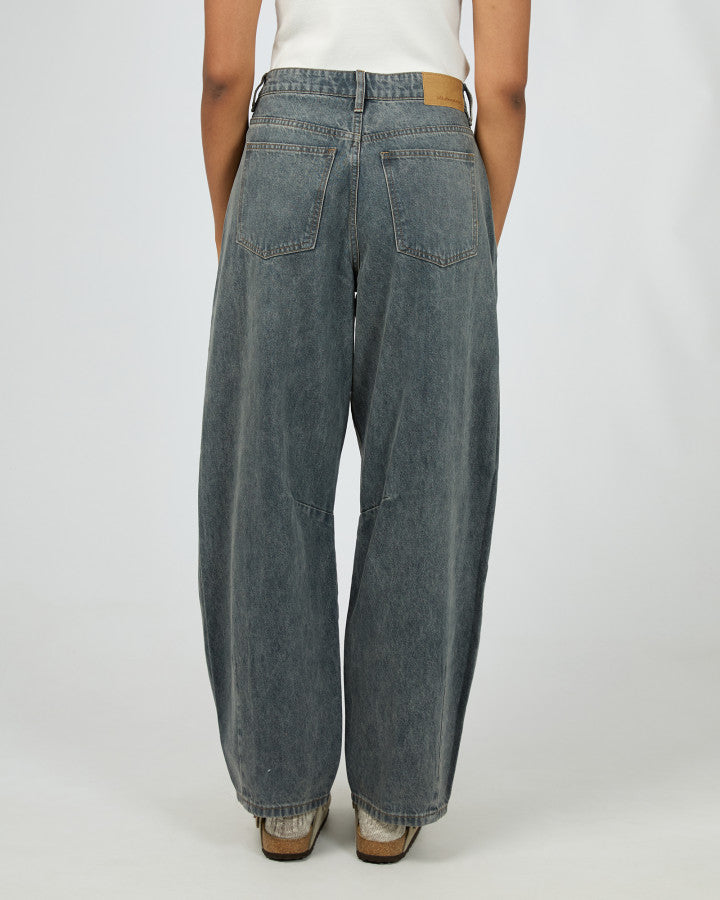 Hallie Barrel Leg Jean | Slate
