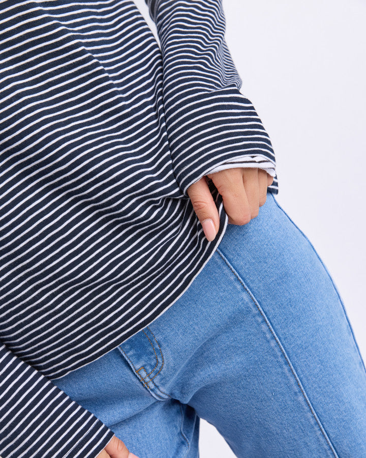 Hutch LS Tee | Navy & White Stripe