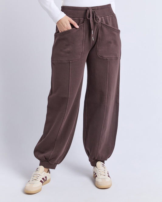 Leo Trackpant | Coffee