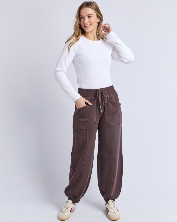 Leo Trackpant | Coffee