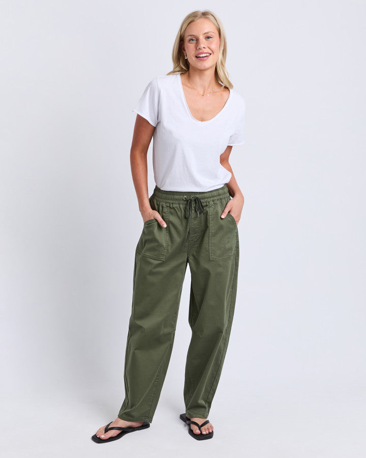 Quinn Barrel Jogger |  Basil