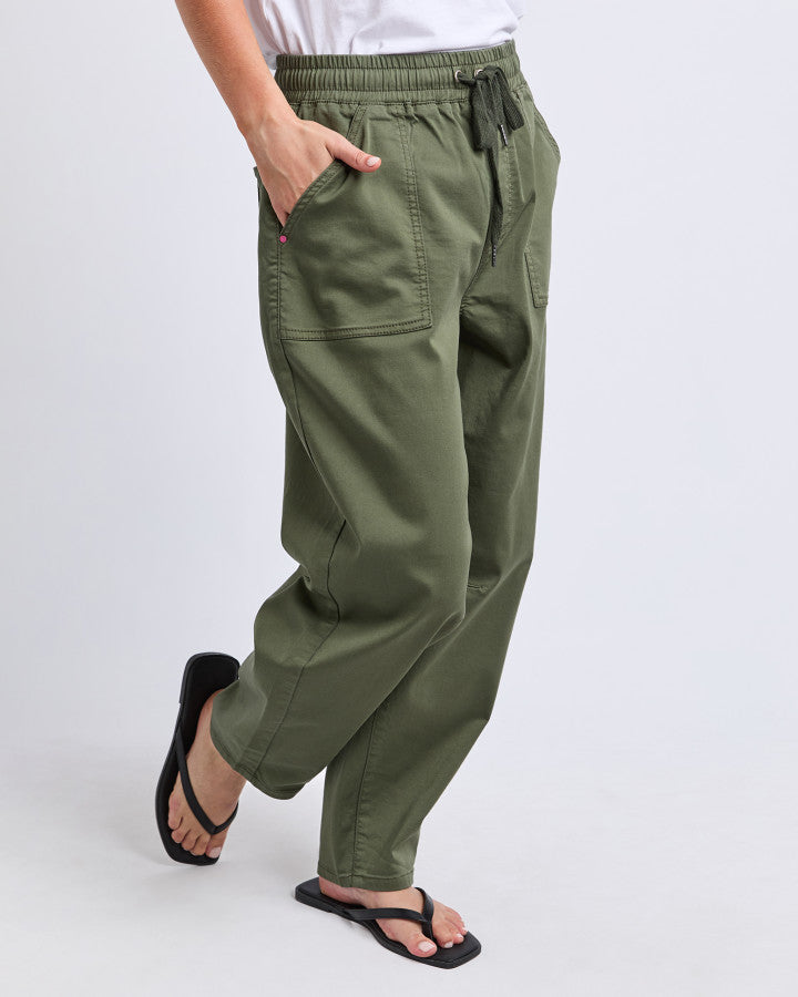 Quinn Barrel Jogger |  Basil