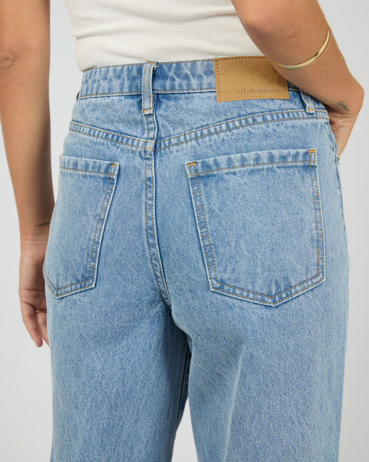 Zia Relaxed Jean | Light Blue